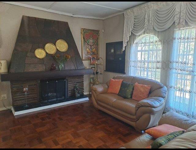 3 BEDROOM HOUSE FOR SALE IN CYRILDENE